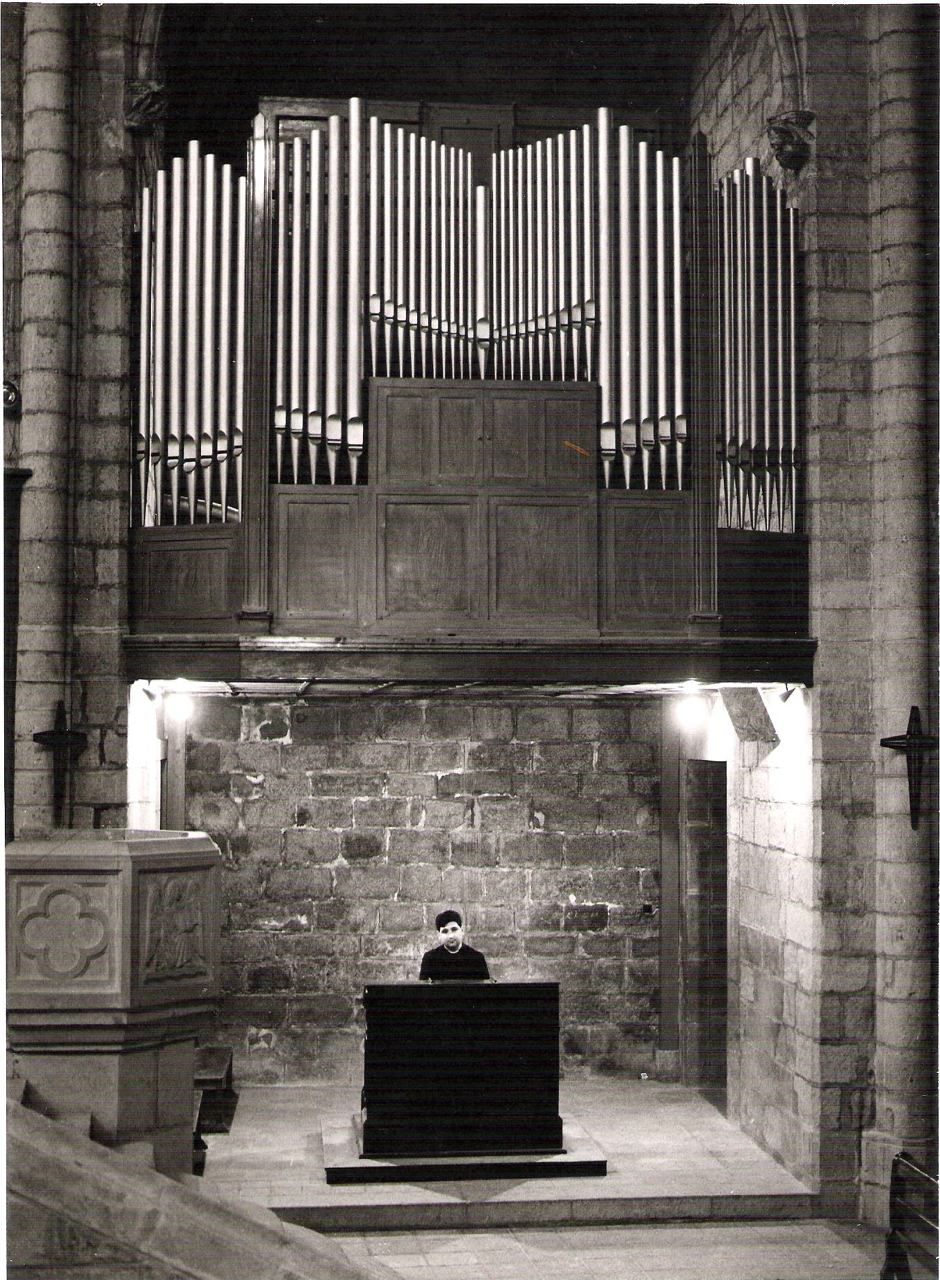 La coral cardonina engega una campanya de restauració de l'orgue de la parròquia de Cardona