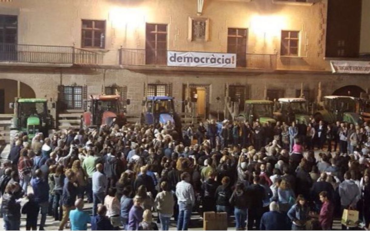 Concentració a les 20 hores a Cardona a favor de la democràcia i la llibertat