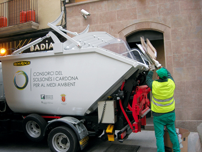 Avui comença la recollida selectiva de paper i cartró per al comerç de Cardona