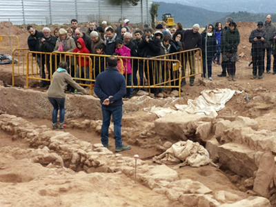 El jaciment arqueològic del camp de futbol desperta l'interès dels cardonins