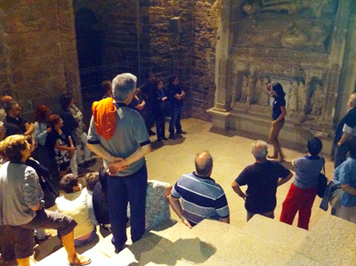 Un centenar de membres de la UBIC participen en la visita nocturna al castell de Cardona  