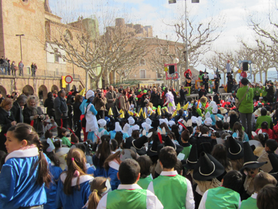 El Carnaval de Cardona comença amb una alta participació  