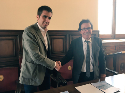 L'Ajuntament de Cardona i el Departament de Cultura signen un acord per ampliar la promoció del Castell de Cardona i millorar la seva gestió