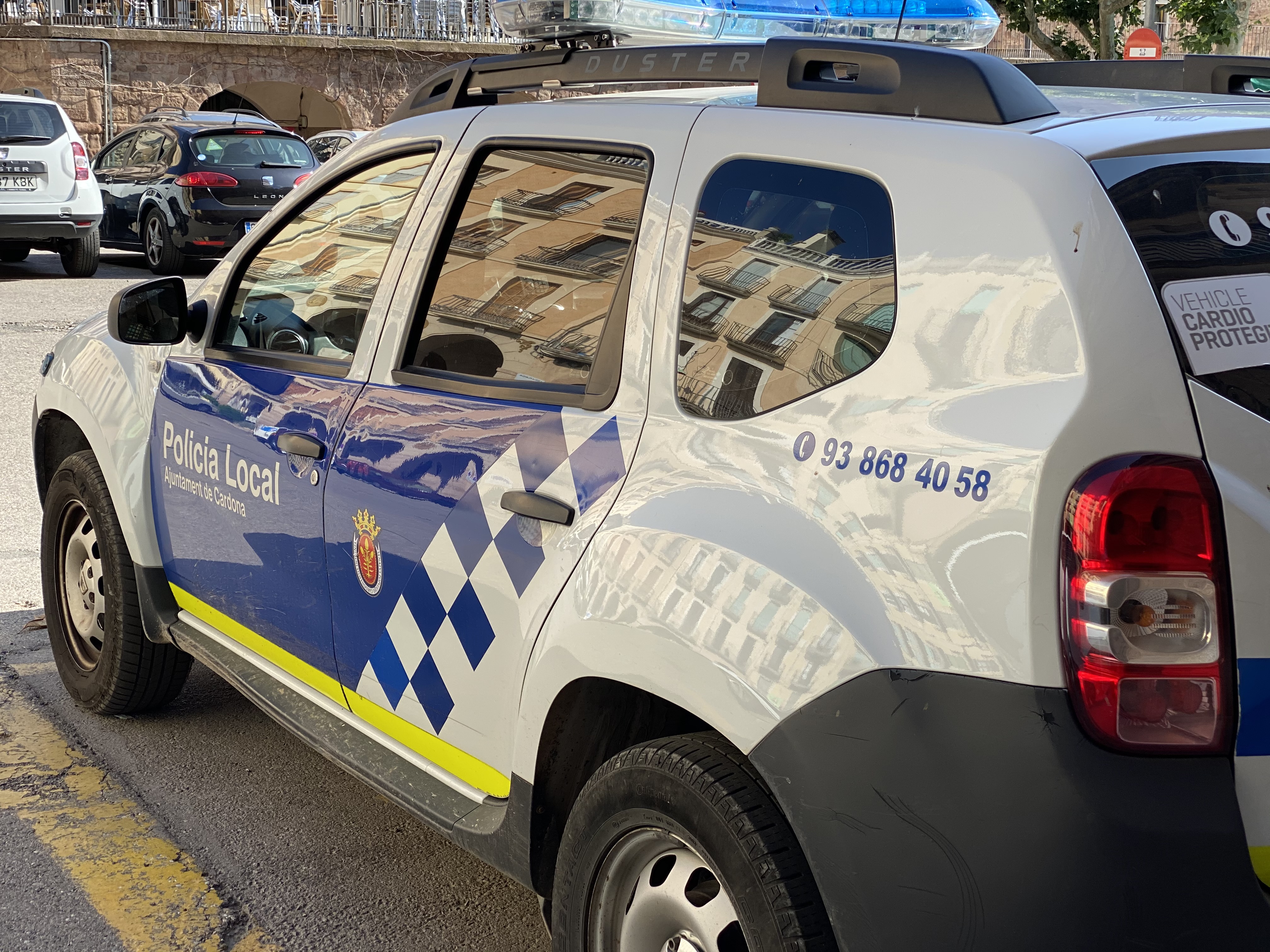 La Policia Local incorpora a l'uniforme una càmera a fi de garantir la seguretat pública