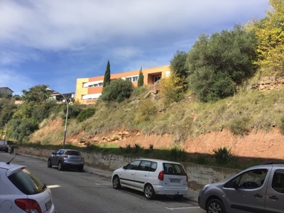 L'Ajuntament exposa l'estudi per fer un nou accés a l'escola Patrocini