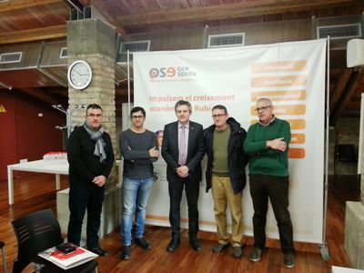 Representants dels Ajuntaments de Cardona i Solsona visiten Rubí per conèixer el model local de serveis a l'empresa