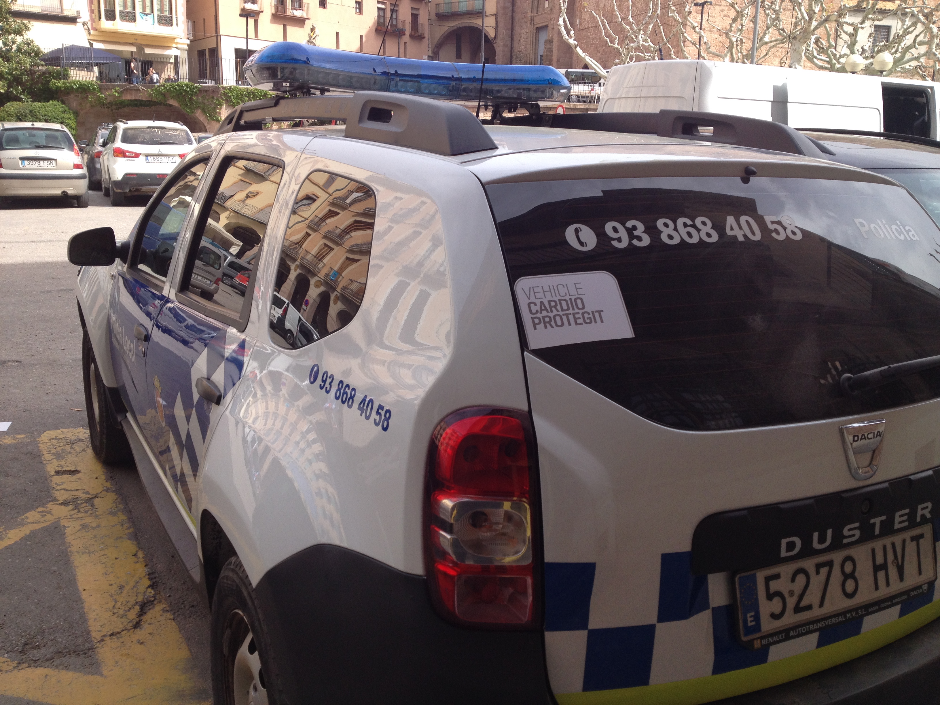 La Policia Local de Cardona felicita l'aniversari als infants durant el confinament